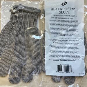 T3 Heat-Resistant Styling Gloves